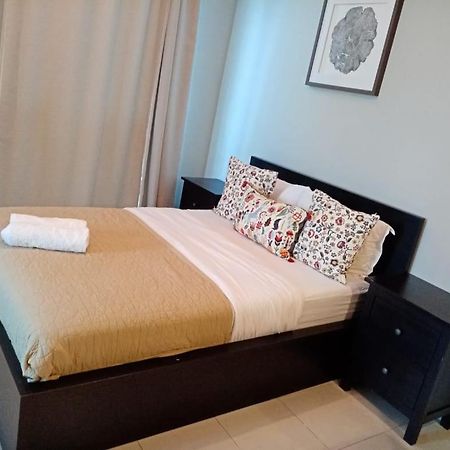 Studio - Bay Central Tower Apartment Dubai Bagian luar foto