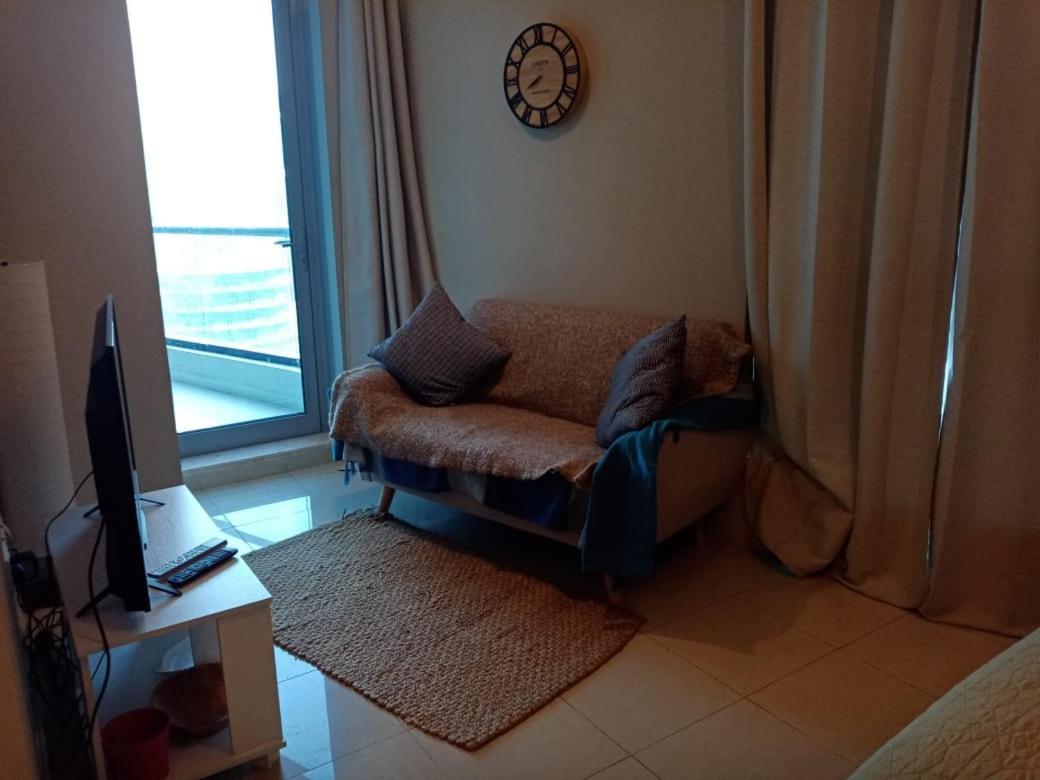 Studio - Bay Central Tower Apartment Dubai Bagian luar foto