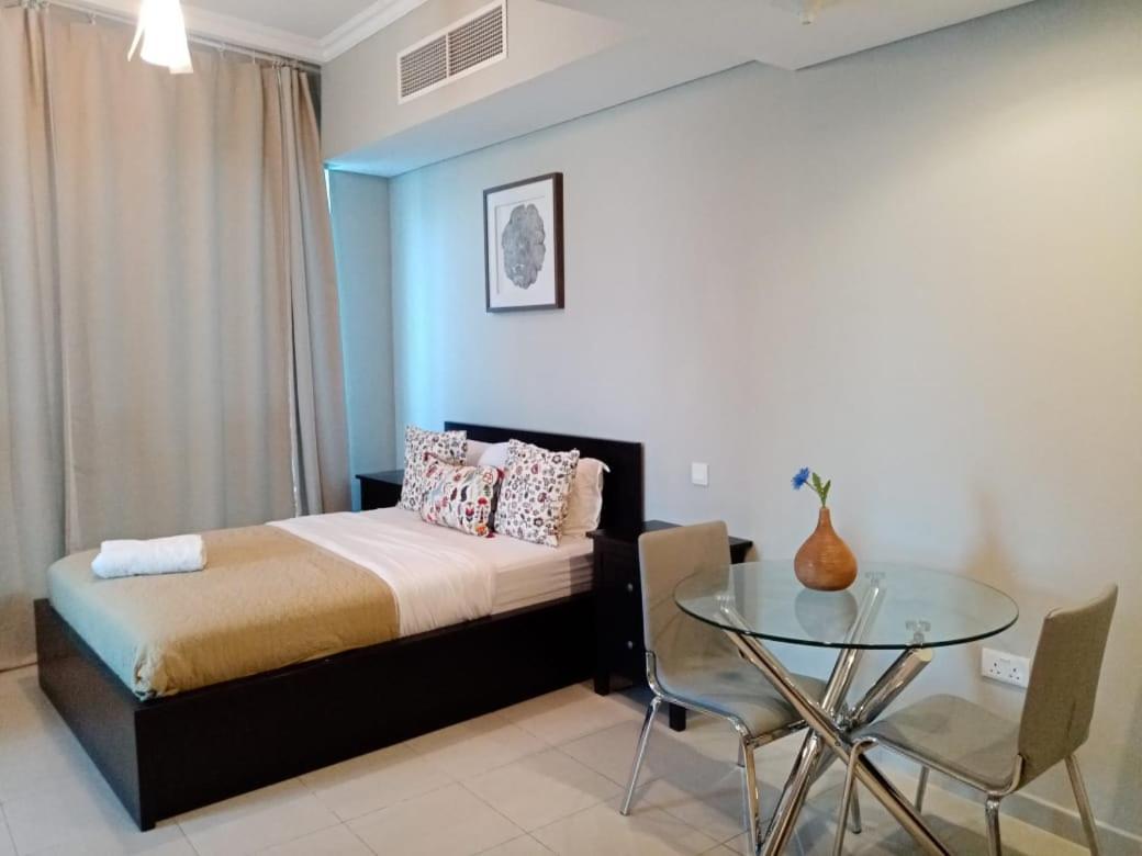 Studio - Bay Central Tower Apartment Dubai Bagian luar foto