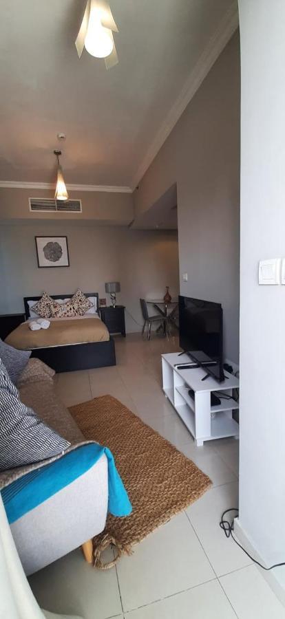 Studio - Bay Central Tower Apartment Dubai Bagian luar foto