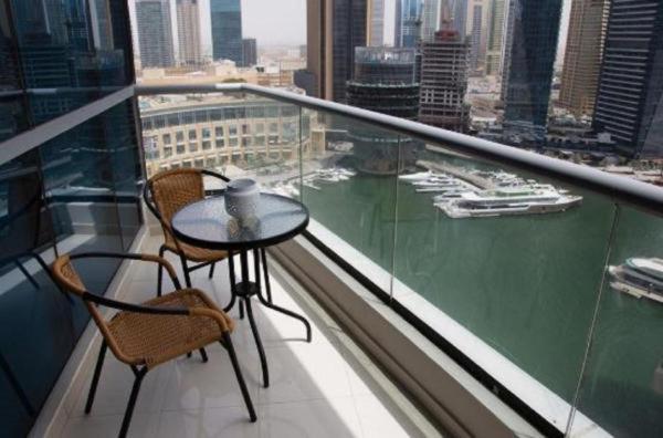 Studio - Bay Central Tower Apartment Dubai Bagian luar foto