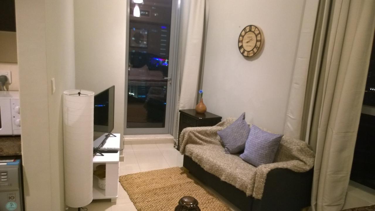 Studio - Bay Central Tower Apartment Dubai Bagian luar foto