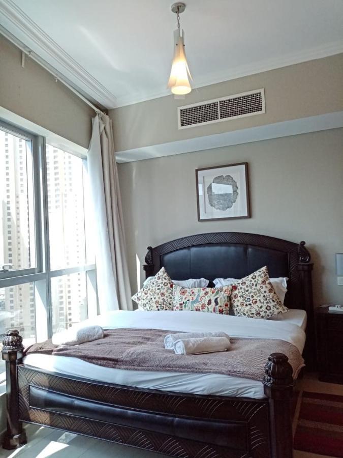 Studio - Bay Central Tower Apartment Dubai Bagian luar foto